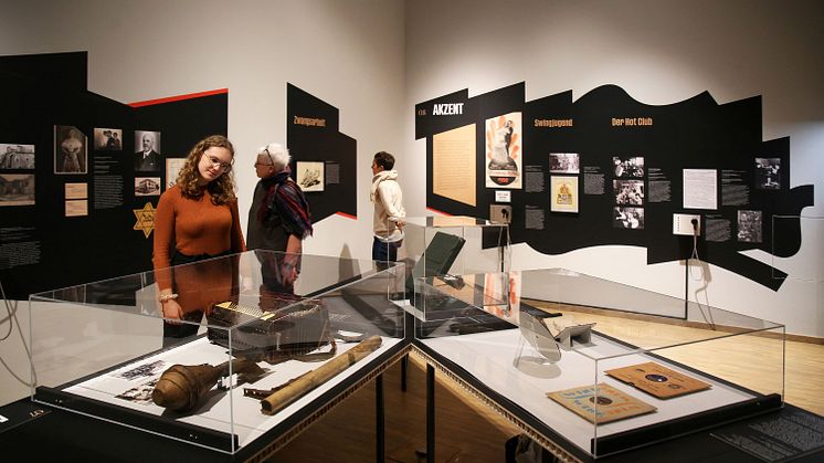 Ausstellung "Hakenkreuz und Notenschlüssel. Die Musikstadt Leipzig im Nationalsozialismus" im Stadtgeschichtlichen Museum