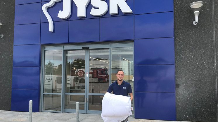Martin Dahl Andersen, butikschef i JYSK Kokkedal, er klar til åbningen den 7. september.