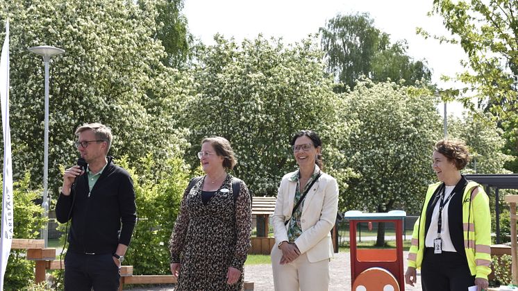 Carl-Johan Lindalen rektor Hagaborgs förskola, Lina Larhult ordförande i barn- och ungdomsnämnden, Carin Skarman VD Karlstads Bostads AB samt Emilia Carlman, avdelningschef NCC