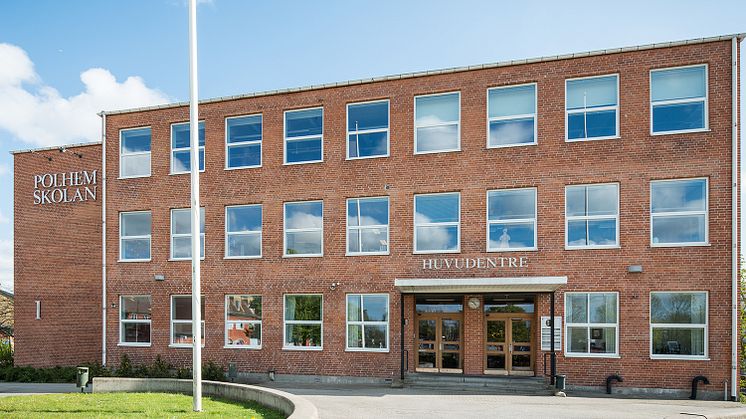 Skyddsstoppet på Polhemskolan hävdes under måndagseftermiddagen av Arbetsmiljöverket.