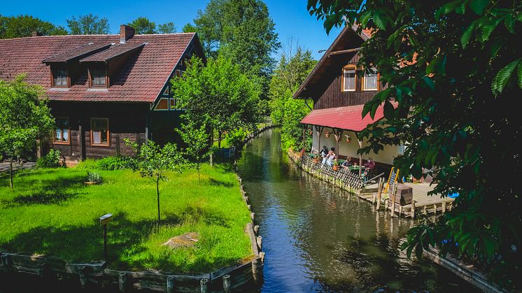 Lübbenau_Spreewald_Lübbenau_Kleines_Restaurant_an_einer_Gracht