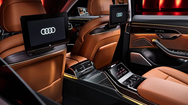 Audi A8 L med loungestemning