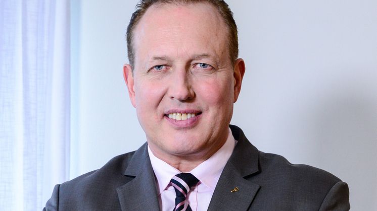 Anti Avsan lämnar sitt uppdrag som ordförande i Huge Fastigheters styrelse