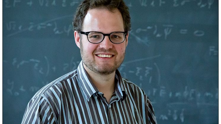 Niels Bohrs oldebarn Emil Bjerrum-Bohr, lektor i fysik ved Niels Bohr Institutet i København, er en af hovedtalerne ved åbningen af FNs internationale videnskabsår i morgen i Paris. (Foto: Ola Jakup Joensen)