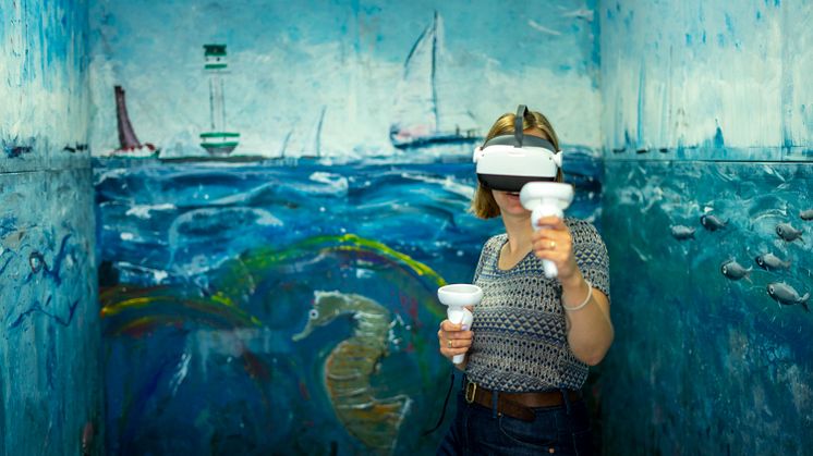 Die Umgebung im Segelcamp ist perfekt: Mit der VR Brille auf maritime Expeditionsreise gehen 