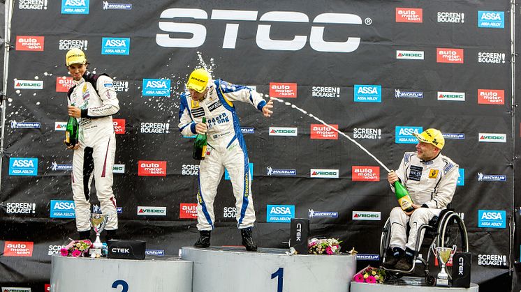 Wernersson, Ljungdahl och Larsson imponerade i Clio Cup i Falkenberg
