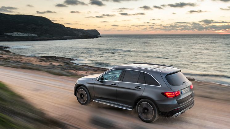 Mercedes-Benz 300 de 4MATIC SUV