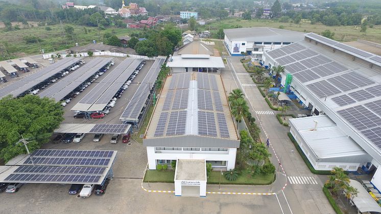 GROHEs fabrikk i Klaeng, Thailand består utelukkende av solceller. Dette minsker CO2-utslippet til GROHE med nesten 2000 tonn hvert år.