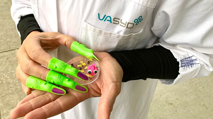 Mys-rysliga bakterier skapas av räddat spillmaterial i Kretseums Halloween-verkstad