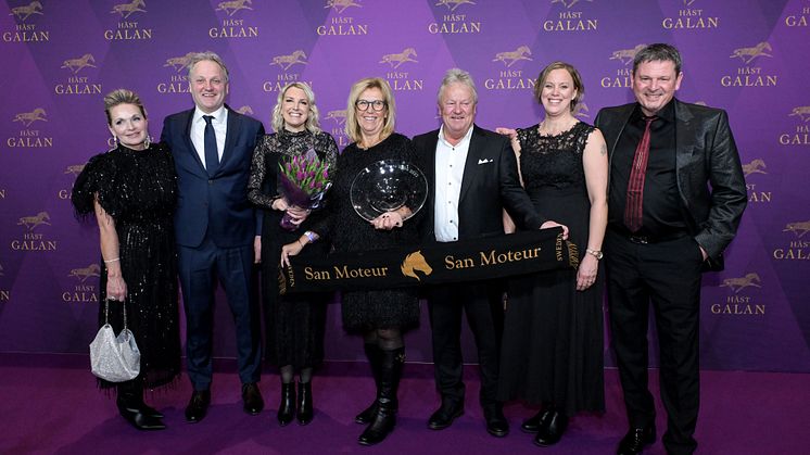 Kretsen runt Årets Äldre - San Moteur