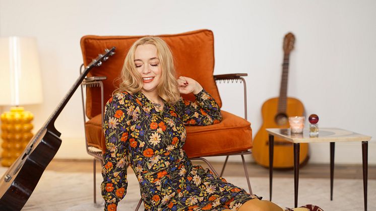 Lisa Ekdahl är en av de folkkära artisterna som gäster scenen på Live på Smådalarö Gård i sommar. Foto: Emilia Haden