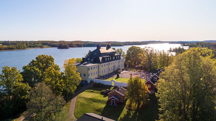 På bilden Rimforsa Strand i östgötska Rimforsa som med sina högklassiga naturupplevelser uppmärksammas i Visit Swedens kampanj Discover the Originals. Foto: Visit Östergötland