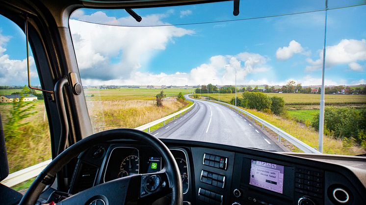 SydLog kör alla transporter från våra odlare till våra kunder. 