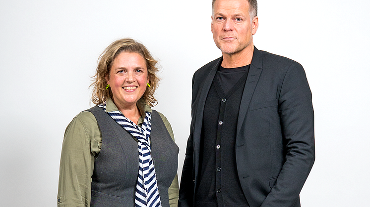 Gabriella Ekström, ny HR-chef, och Dentsu Aegis Networks koncernchef Mattias Behrer.