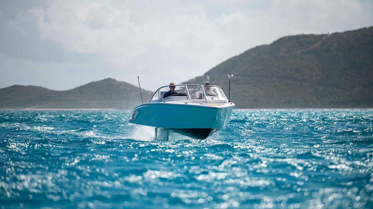 Candela C-7