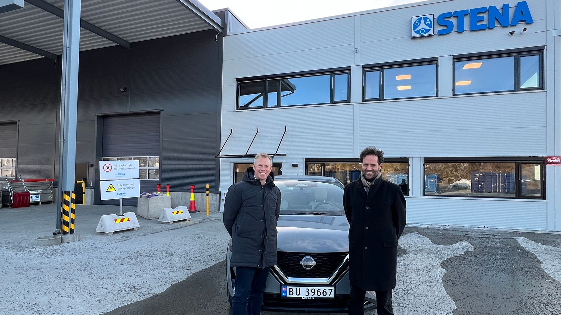 Stena Recycling og Nissan gir brukte elbilbatterier nytt liv - Jon Emil Furuseth fra Stena Recylcling og Stian Thrane fra Nissan Nordic Europe