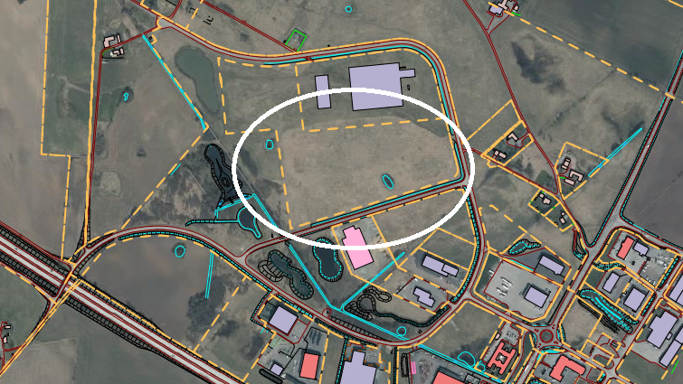 Det är på den här tomten i närheten av Falkenbergsmotet intill E6 som ett nytt lager- och logistikanläggning ska byggas.