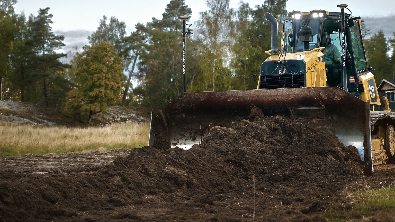 Olsson Parts tar nästa steg för att möta marknadens ökade behov och breddar sitt sortiment med reservdelar till bandschaktare. Först ut är välrenommerade Caterpillar, och fler ledande märken är på väg in.