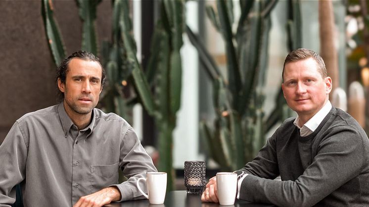 CheckWatt CEO Dan-Eric Archer to the left and Emaldo CEO Steffen Bjerregaard to the right. Image by Emaldo.