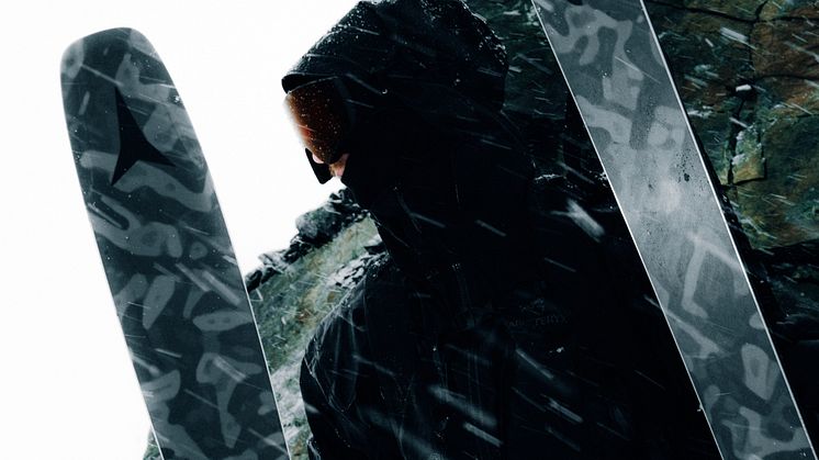 ARC'TERYX UND ATOMIC KOOPERIEREN FÜR LIMITIERTE AUFLAGE DES GROTTOFLAGE MAVERICK 115 CTI SKI