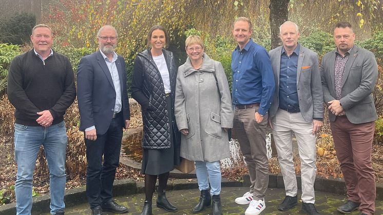 Från vänster: 1.Patrik Harrysson (vice ordförande kommunstyrelsen Svenljunga) 2.Johan Björkman (ordförande kommunstyrelsen Svenljunga) 3.Sandra Johansson (2:e vice ordförande kommunstyrelsen Falkenberg) 4.Marie Johansson  (ordförande kommunstyrelsen 