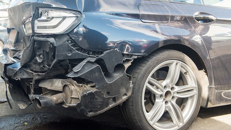 Med mye avansert teknologi, blir det også flere avanserte deler som må byttes eller repareres hvis noe går galt i trafikken. Dette ser Gjensidige svært mange spor av i fakturaene fra bilverkstedene. 