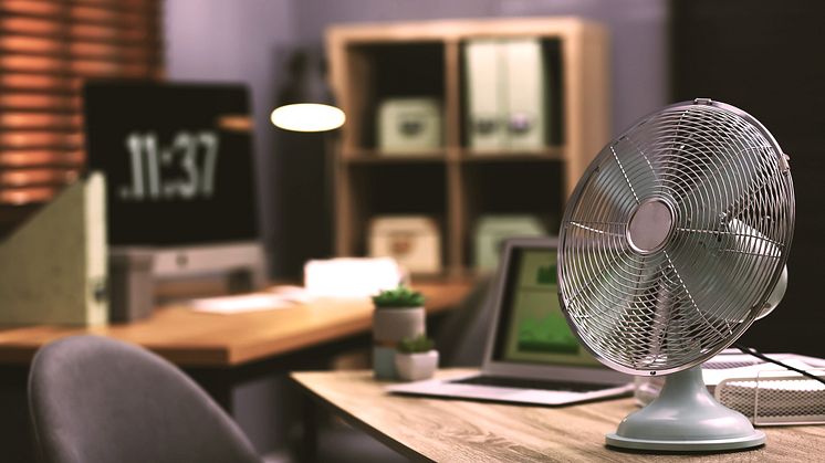 Arbeidstakere har ingen rett til å gå hjem selv om det er brennhett på kontoret (Foto: Dreamstime)