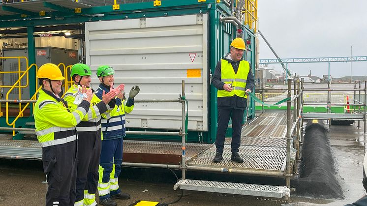 Danish Climate Minister Lars Aagaard cut the ribbon at the opening of the pilot plant on 27 January