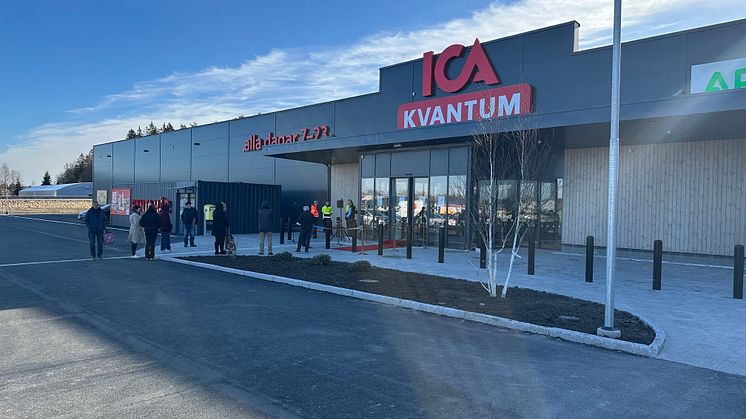 Invigning av nya ICA Kvantum, Vårgårda. 