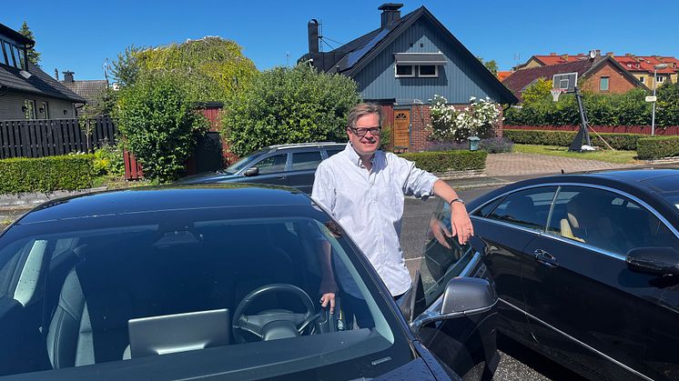 Sverige fokuserar på publik laddning medan hemmaladdning är det som svenskarna önskar sig. 