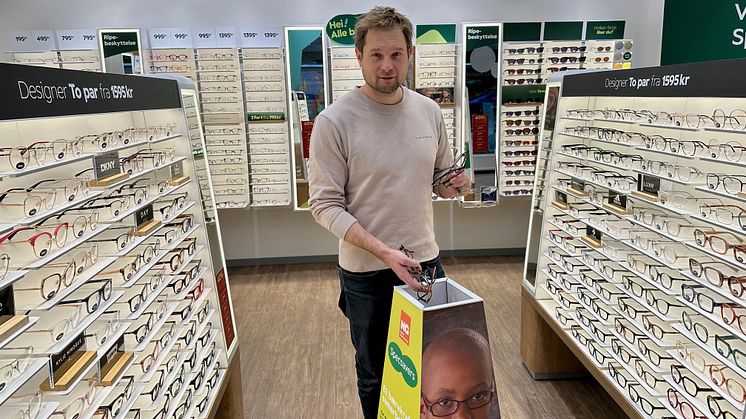 Gaute Ormåsen og teamet fra Specsavers tar med seg tusenvis av innsamlede briller som vil få nytt liv i Tanzania