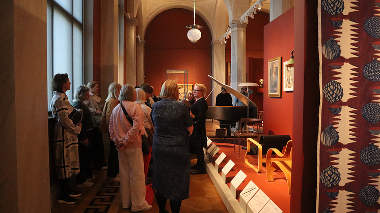 Auctionet Academy Launches in the UK: Your New Hub for Learning About Art, Design and Antiques