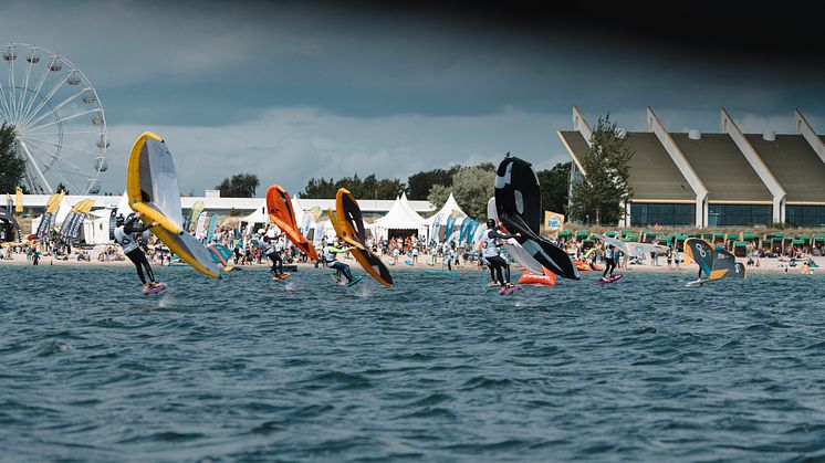 Auch beim diesjährigen SUP und Wingfoil Festival am Südstrand auf Fehmarn können sich Gäste auf spannende Wettkämpfe freuen © bsp_media