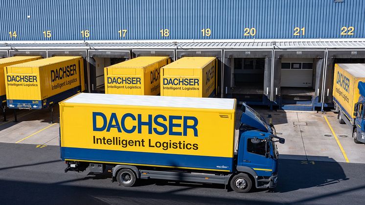 Zum Ausbildungsstart begrüßte das Dachser Logistikzentrum Dresden in Radeburg sieben neue Auszubildende.