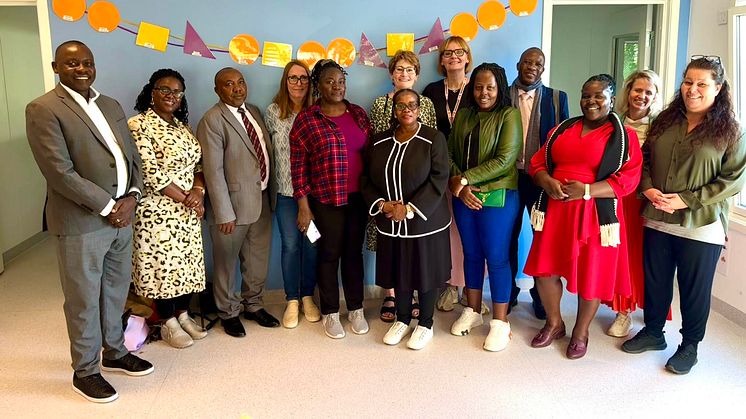 Delegasjonen fra Ministry of Gender, Labour and Social Development i Uganda fikk høre om hvordan man jobber med å fremme inkludering og sosial utjevning gjennom barnehagene i Bydel Stovner. (Foto: Eyvind J. Schumacher, Oslo Kommune)