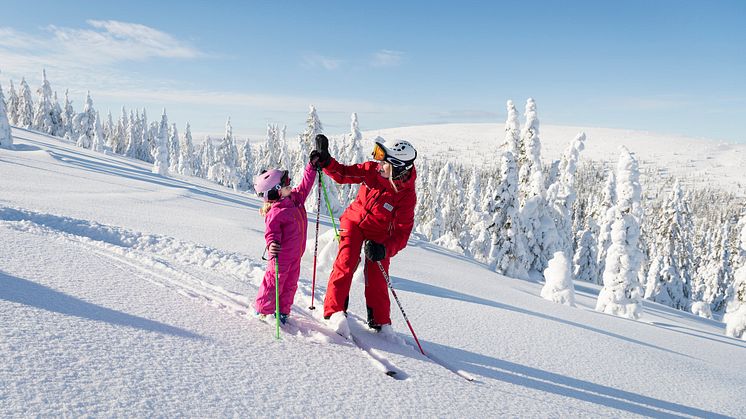 A long ski season contributes to a high interest in ski vacation in Scandinavia.