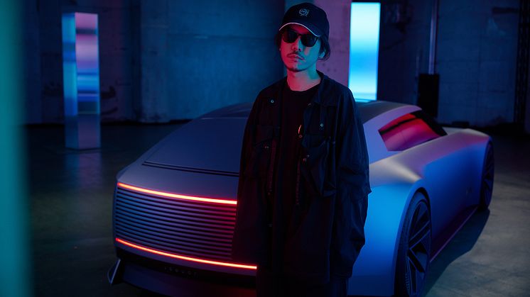 JAGUAR OCH YOSHIROTTEN PRESENTERAR DEN OMSLUTANDE INSTALLATIONEN: ‘TOKYO FUTURE 00’