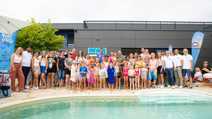 Desjoyaux Pool-School, Seepferdchen Kurs. Eltern und Kinder mit 3x Ironman-Weltmeister Jan Frodeno