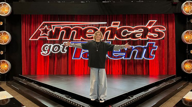 TV-SUCCÉ. Svenske Oscar Stembridge gjorde succé i America's Got Talent inatt - och går vidare i tävlingen