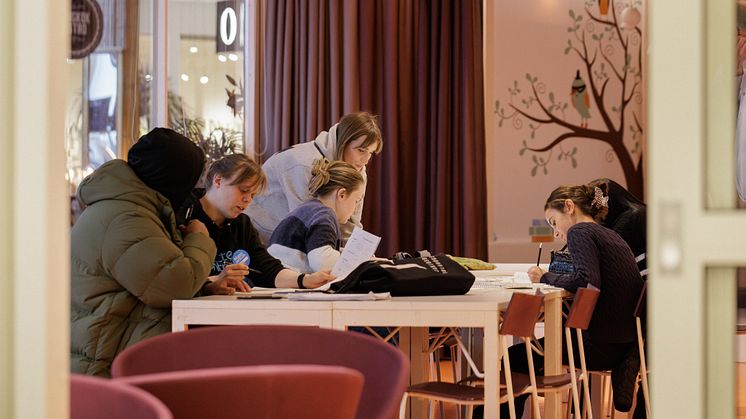 E.ON blir vänföretag till Mattecentrum: tillsammans stärker de ungas matematikkunskaper i Malmö