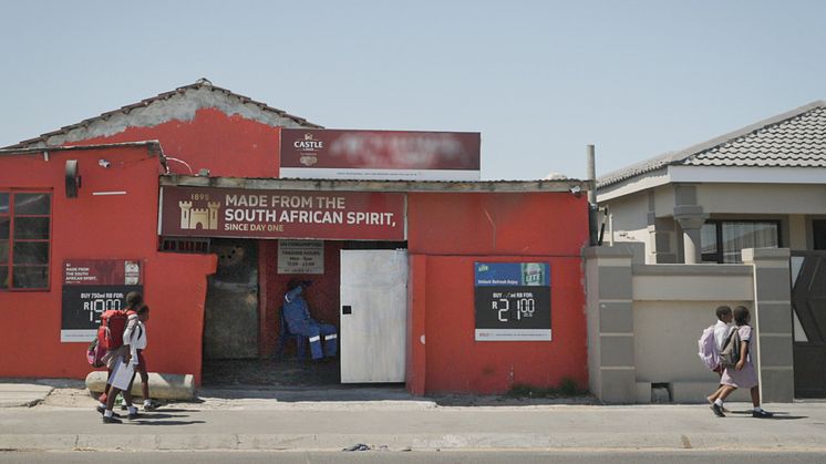 South Africa pub vs school - 002 - Foto Moses Tau.jpg