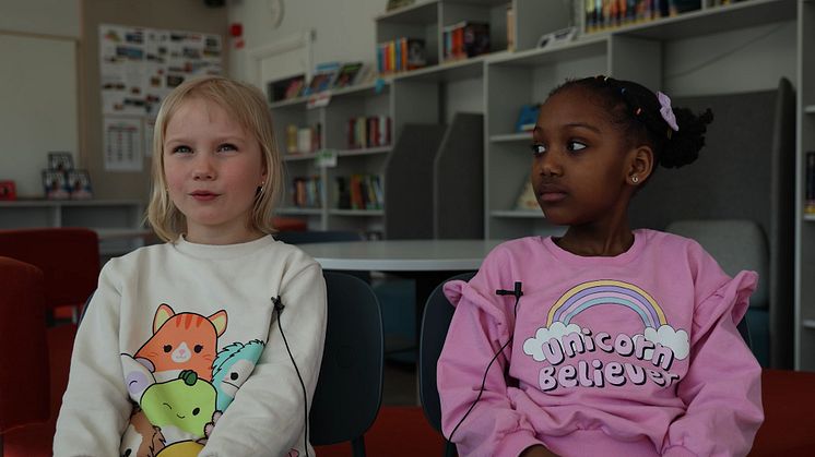 En tvåspråkig lärupplevelse för yngre barn