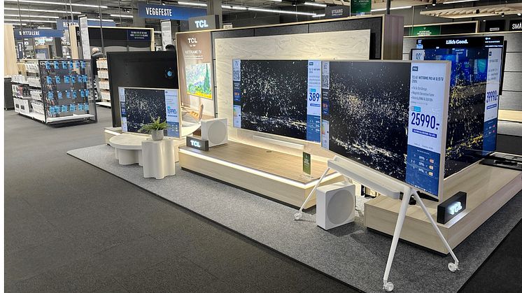 TCL display.jpg