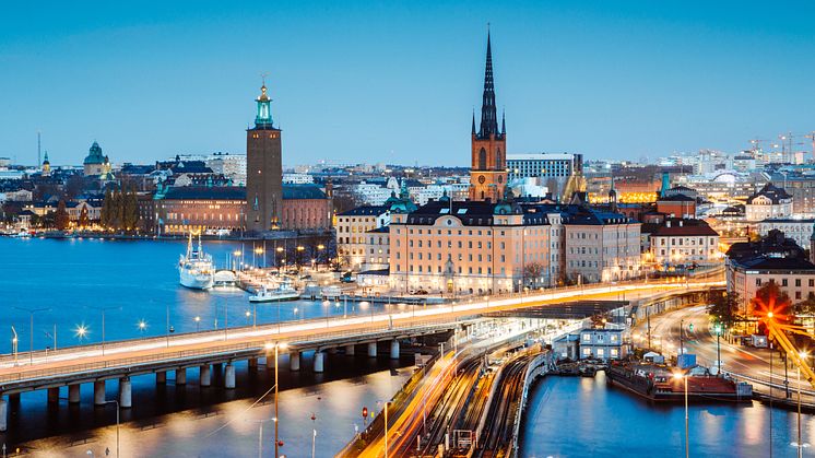Stockholms skyline Panorama i skymningen