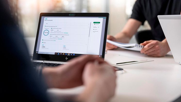 ”Schaeffler medias”-produktkatalogen innehåller nu detaljerad information om CO2e-utsläppen från Schaeffler-rullagerprodukter – smidigt tillgängligt via smarttelefon eller dator. 