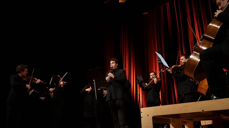 Alberto Agut tillsammans med Camerata Nordica