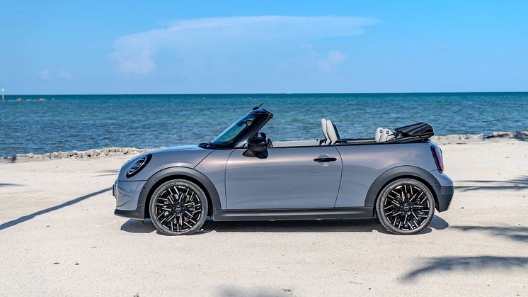 Always Open: Uuden MINI Cooper Cabrioletin ajamisen iloa