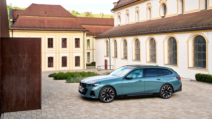 BMW i5 Touring utvides med ny versjon