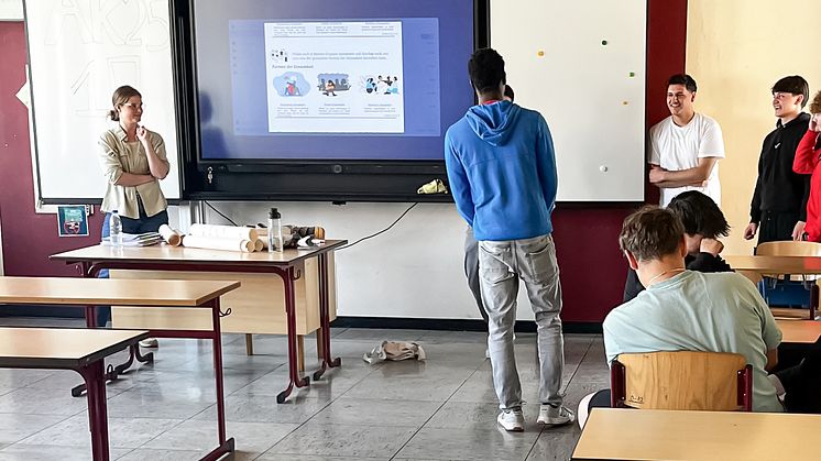 Was ist eigentlich Einsamkeit? Wodurch unterscheidet sie sich vom bloßen Alleinsein? Und was hilft gegen das Gefühl, ausgesch