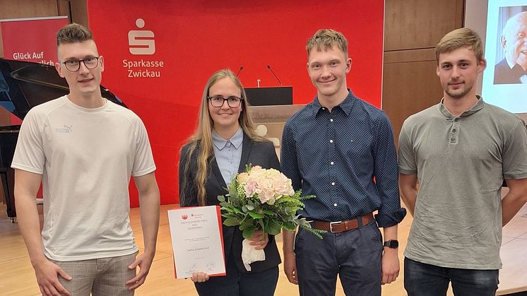 Sophia Arabella Groß (2. von links) - Foto: DHSN